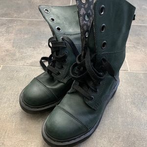 Dr.Marten combat boots